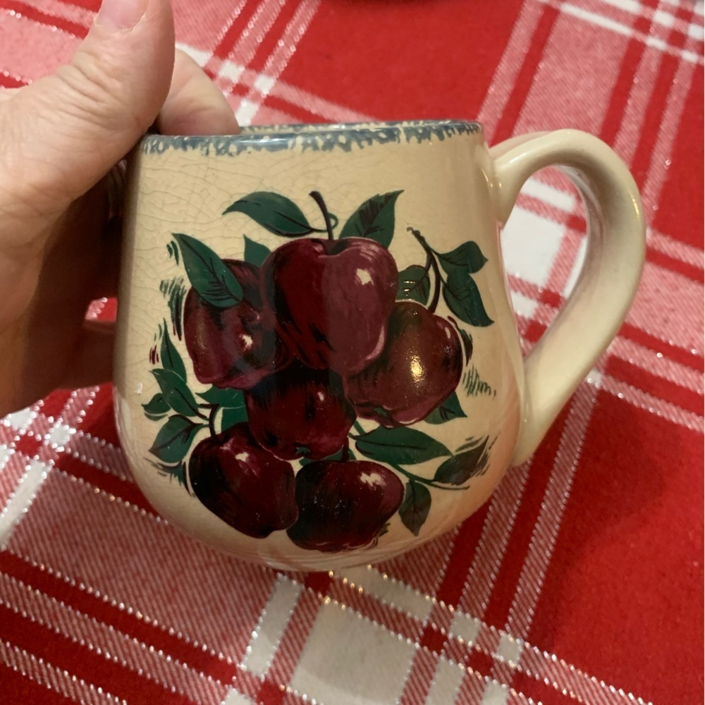 Home & Garden Party Stoneware Mug with Apple Design